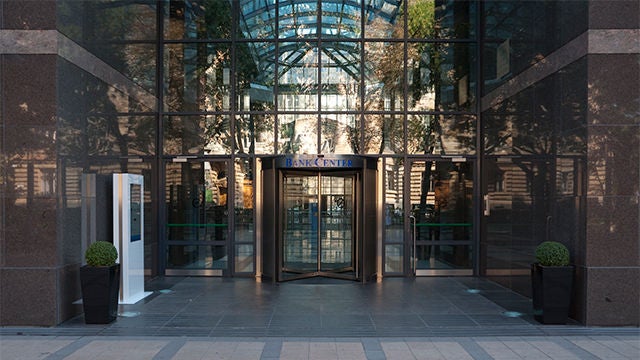 LED lighting for bank entrances or vestibules LED lighting for bank entrances or vestibules